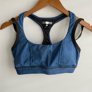 Seafolly sports bra • Women’s size 8